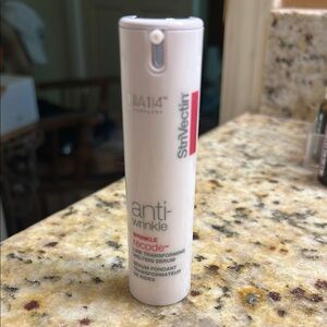 StriVectin White Anti-Wrinkle Serum